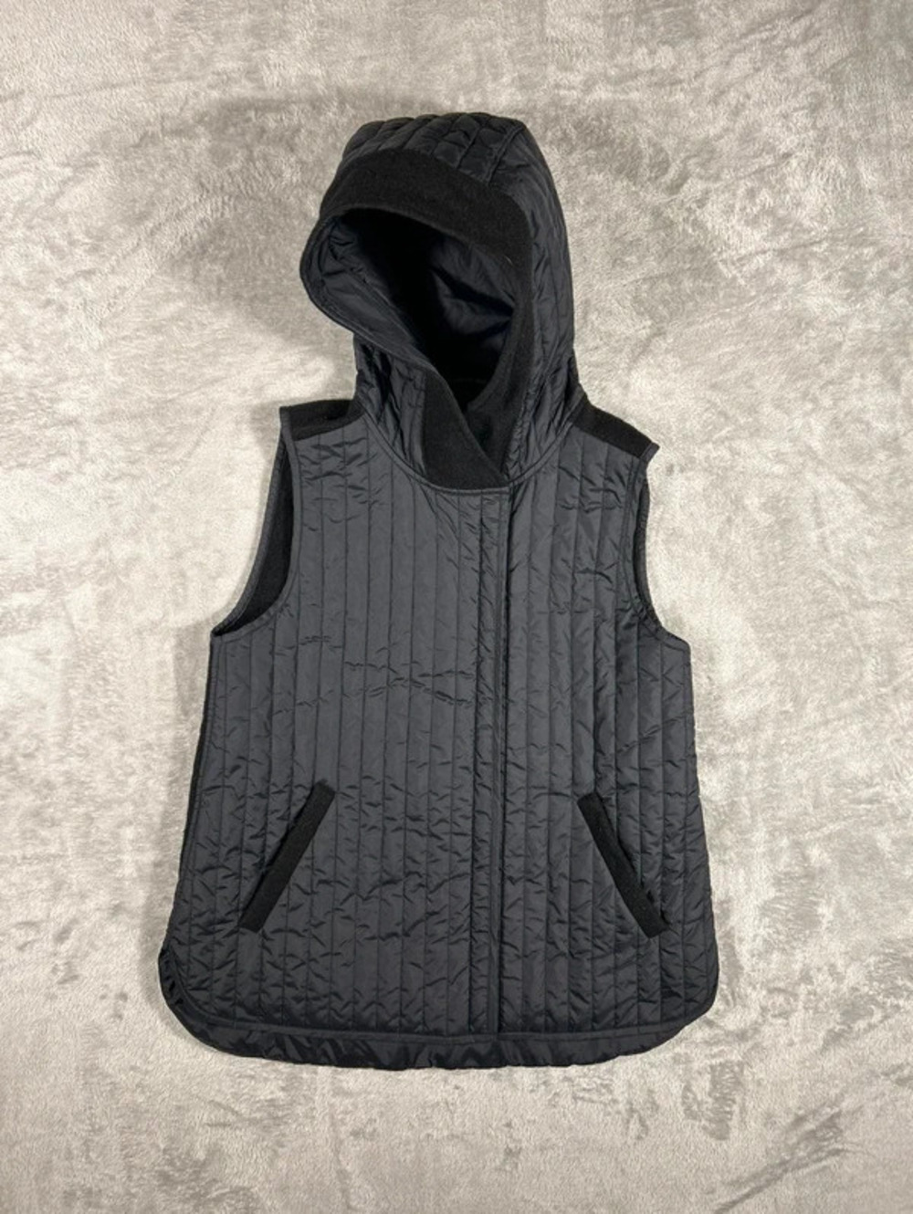 eileen fisher quilted hooded puffer vest size M recycled nylon merino wool black